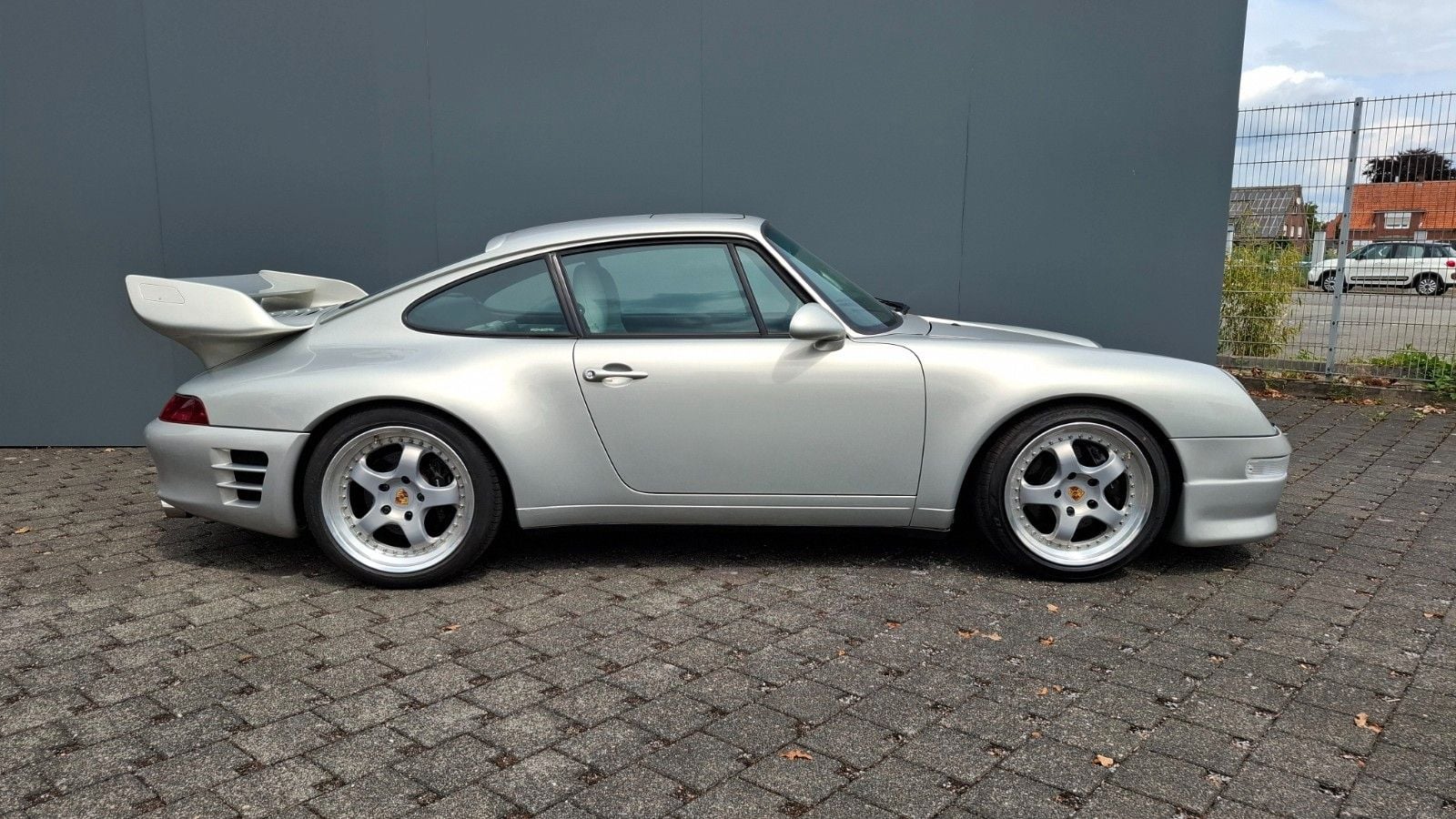 PORSCHE 993