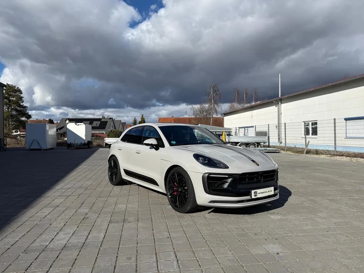 PORSCHE Macan - Bild 1