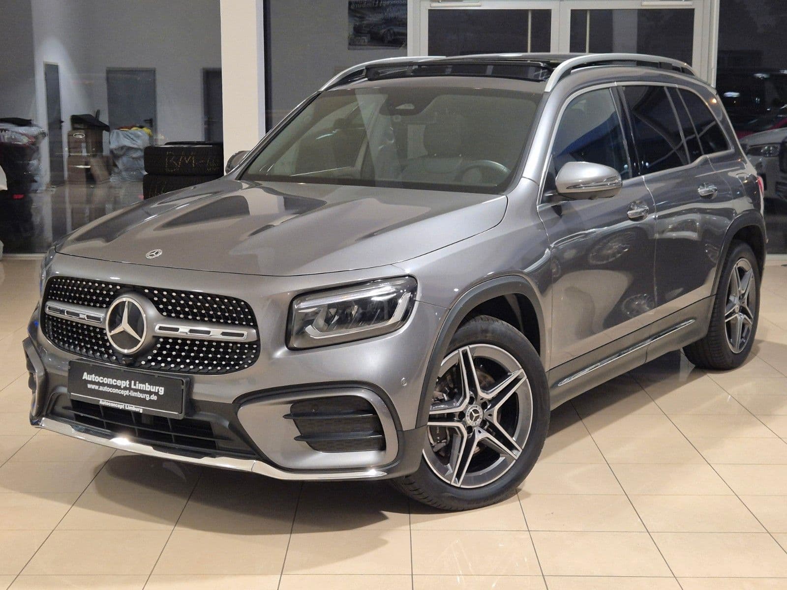MERCEDES-BENZ GLB 220 - Bild 1