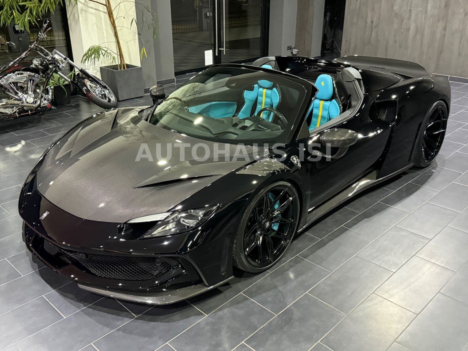 FERRARI 296 GTS - Bild 1