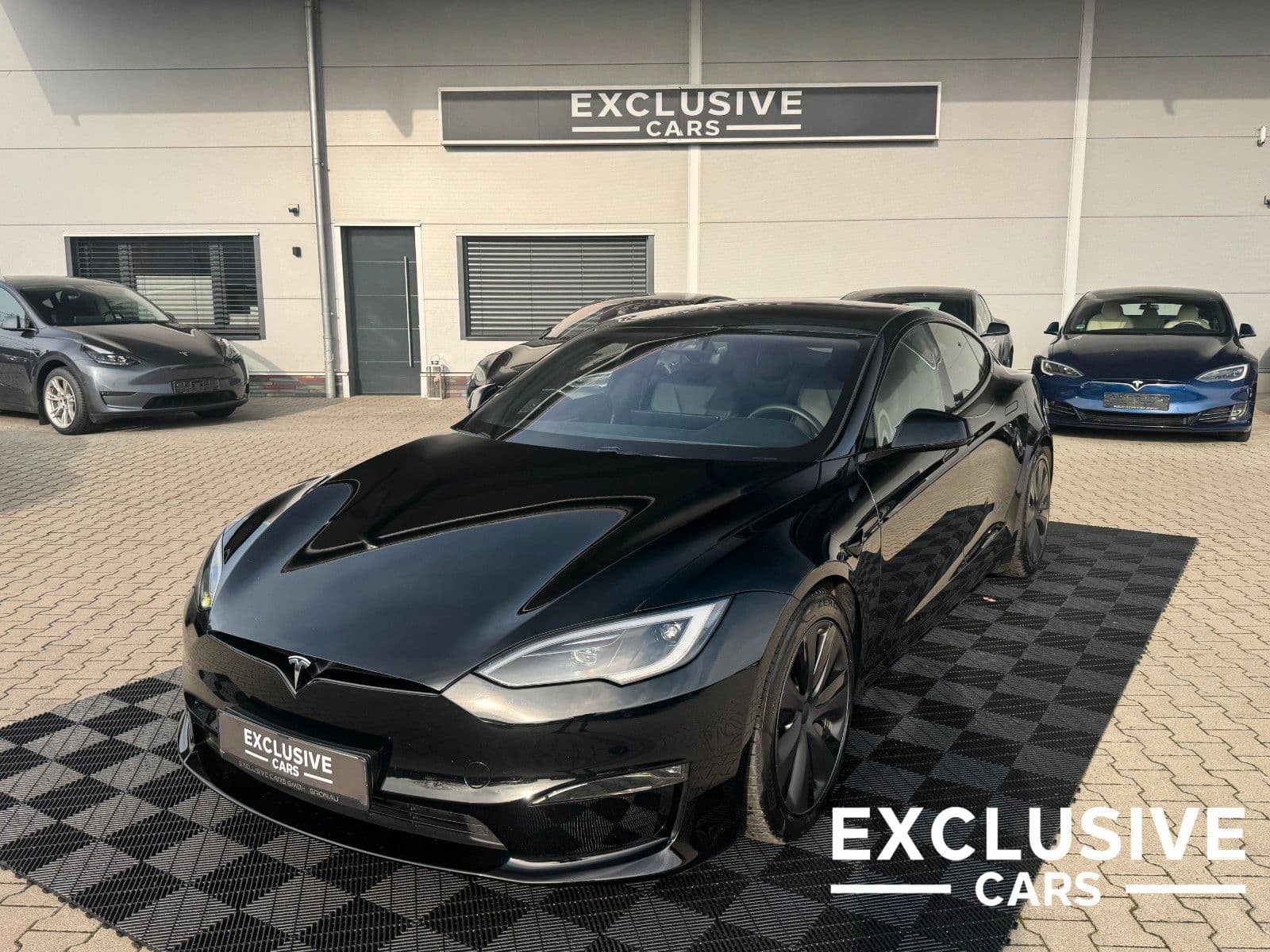 TESLA Model S - Bild 1