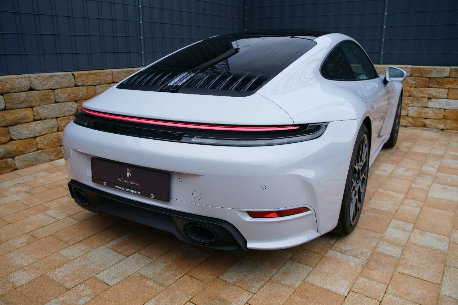 PORSCHE 992 - Bild 1