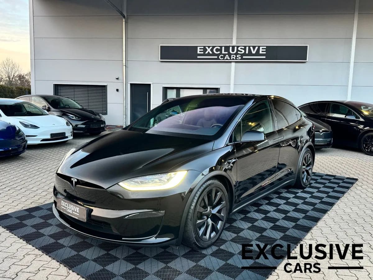 TESLA Model X - Bild 1