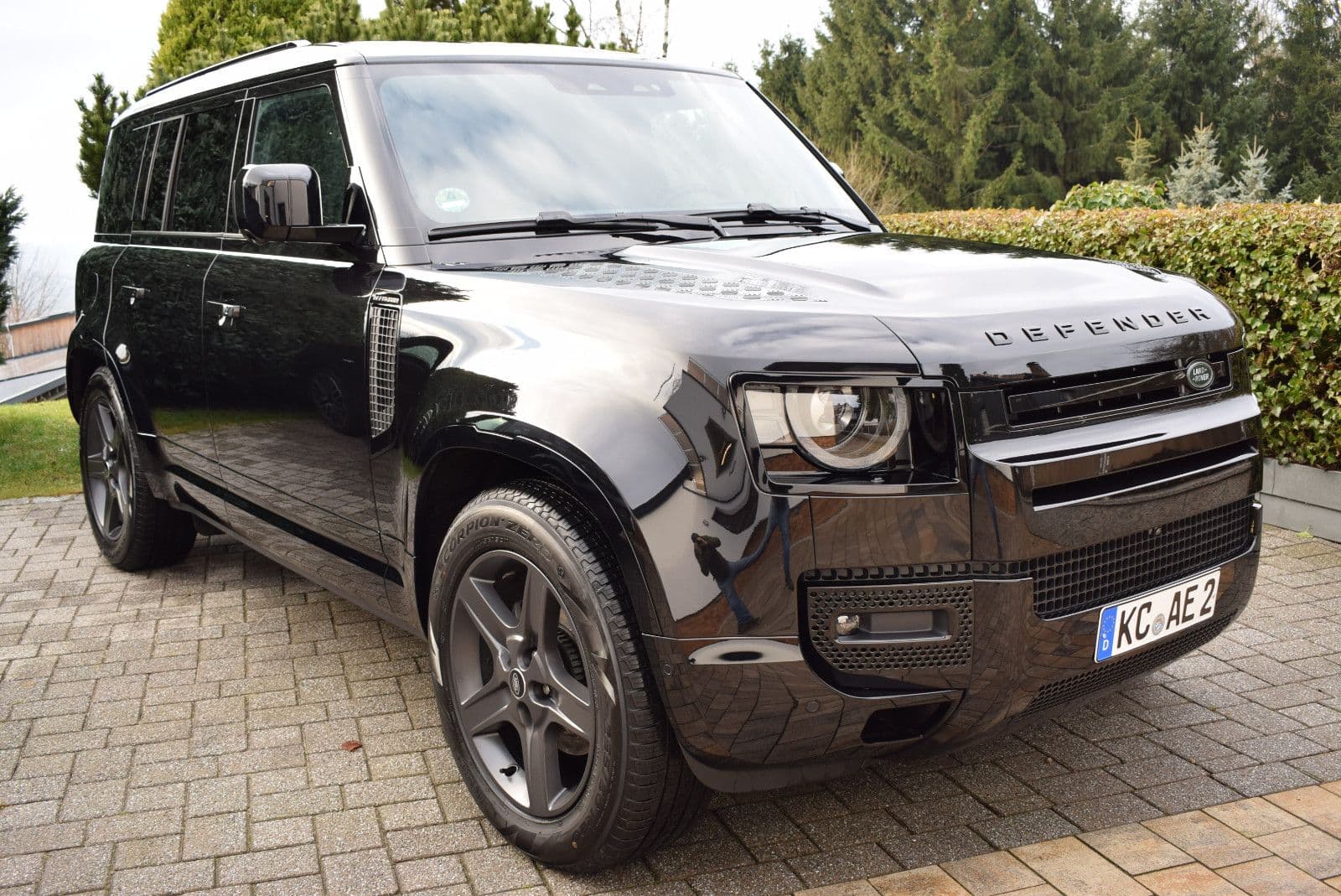 LAND ROVER Defender - Bild 1