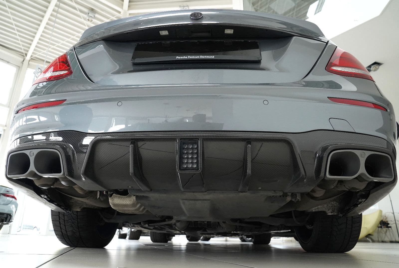 MERCEDES-BENZ E 63 AMG - Bild 1