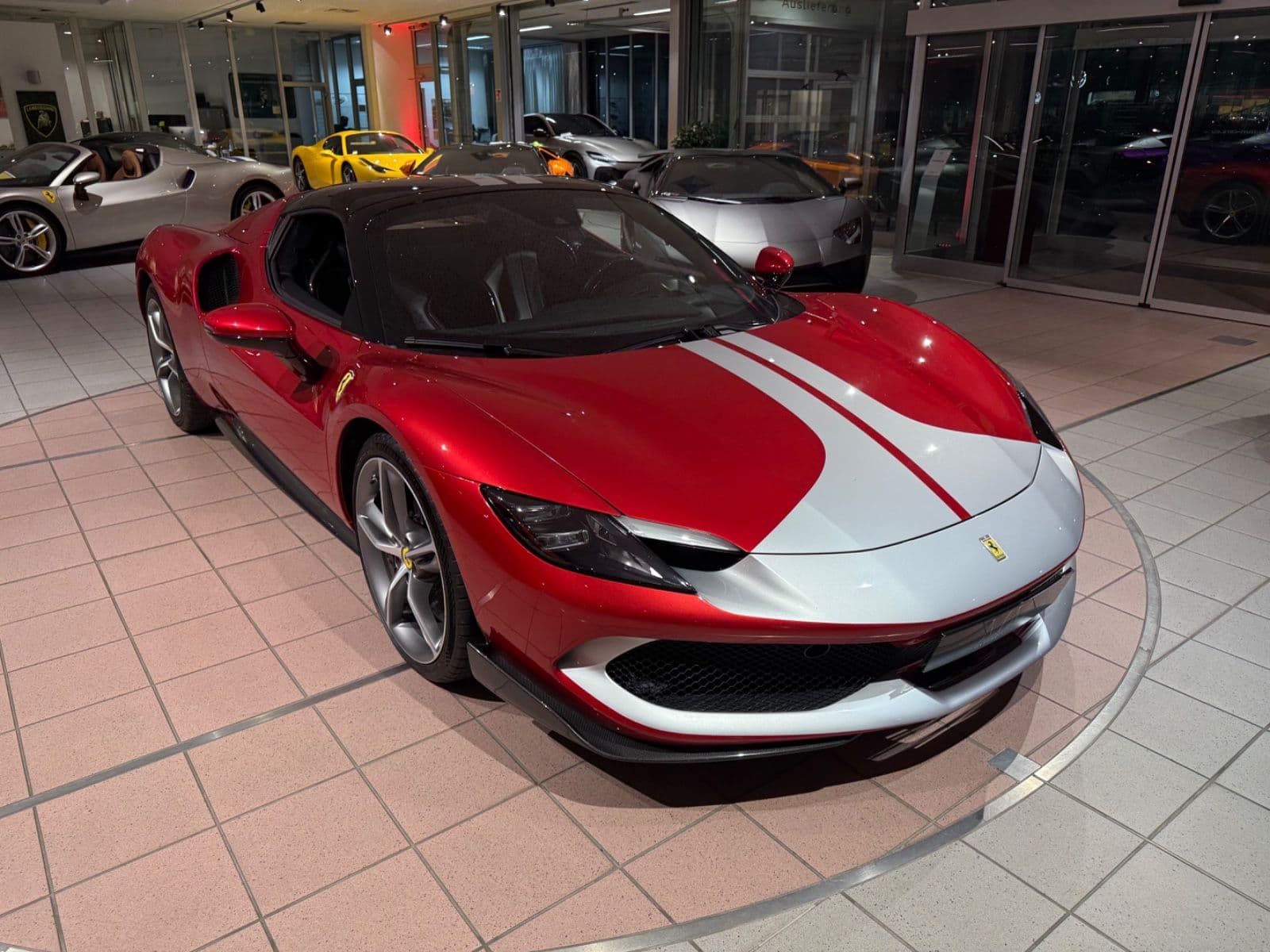 FERRARI 296 GTS - Bild 1