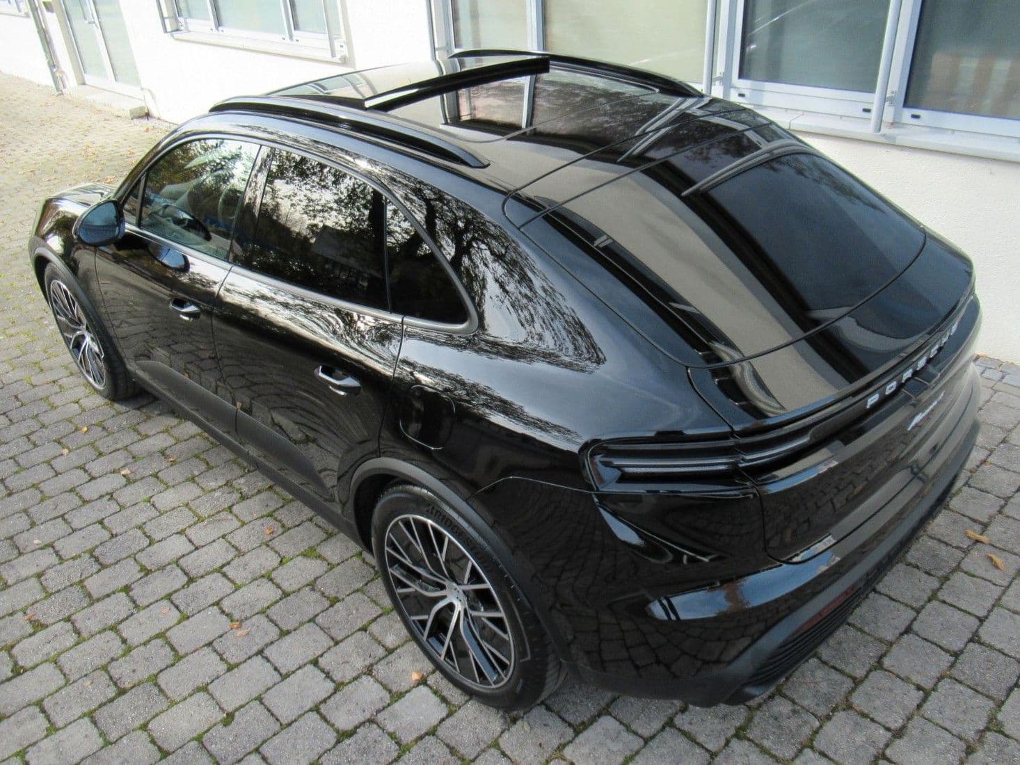 PORSCHE Macan - Bild 1