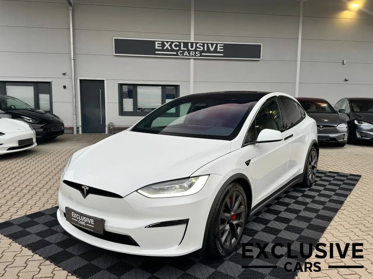 TESLA Model X - Bild 1
