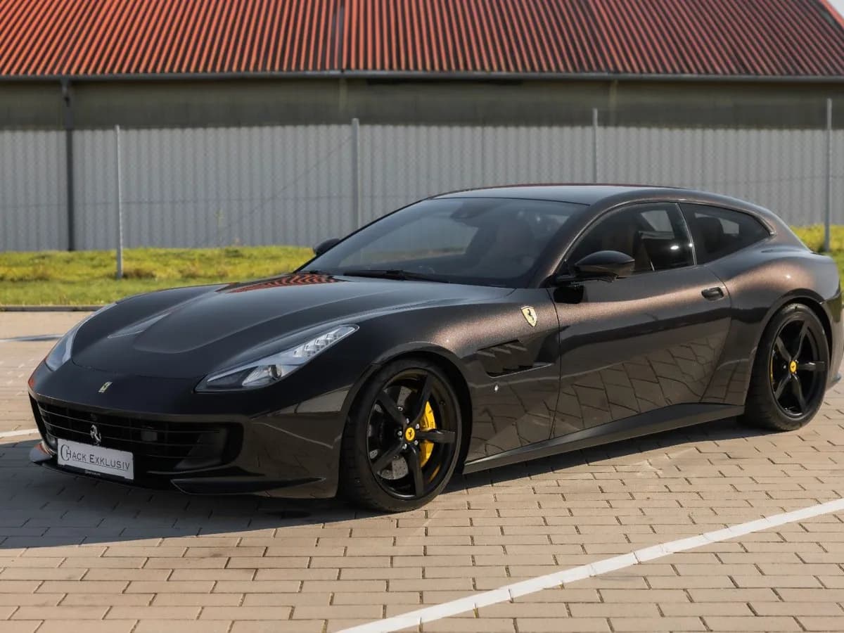FERRARI GTC4Lusso - Bild 1
