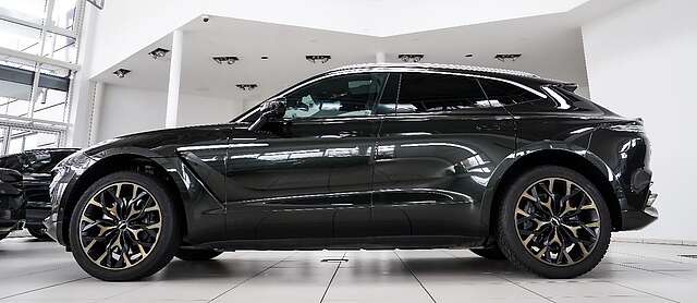 Aston Martin DBX 4.0 V8 AM Garantie bis 26.03.2026 !