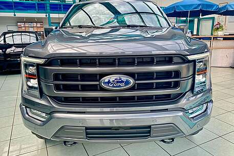 Ford F 150 F 150 Lariat SuperCrew 5.0L V8 Launch Edition