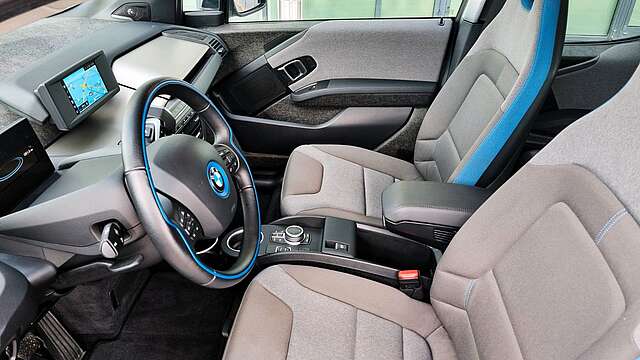 BMW i3 ACC*PANO*H/K*Kam*Keyless*ParkAssist*Wärm*VOLL