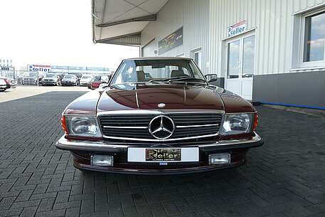 Mercedes-Benz 560 560 SL (R107), scheckheftgepflegt