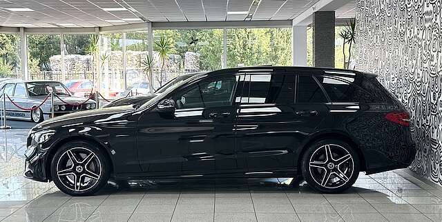 Mercedes-Benz C 300 4-MATIC*3x AMG SPORT*AIRMATIC*PANO*STANDHE