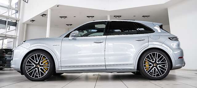 Porsche Cayenne Turbo E Burmester® 3D 360