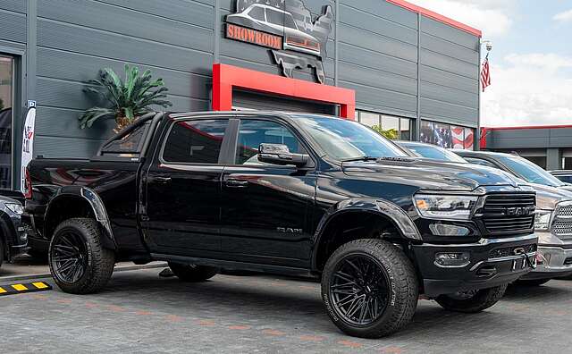 Dodge RAM Laramie Night 5.7l Longbed,Vossen,LPG,5 Zoll