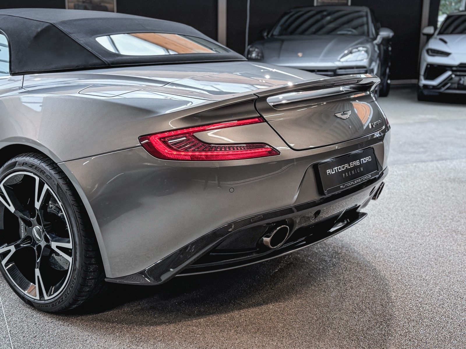 Aston Martin Vanquish Vanquish V12 Volante+ AM-Garantie 2025