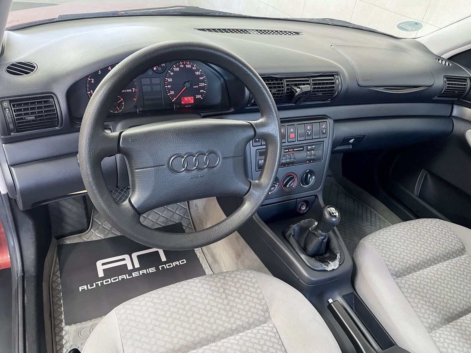 Audi A4 A4 1.6 1. Hand+Rentner+Liebhaberfahrzeug