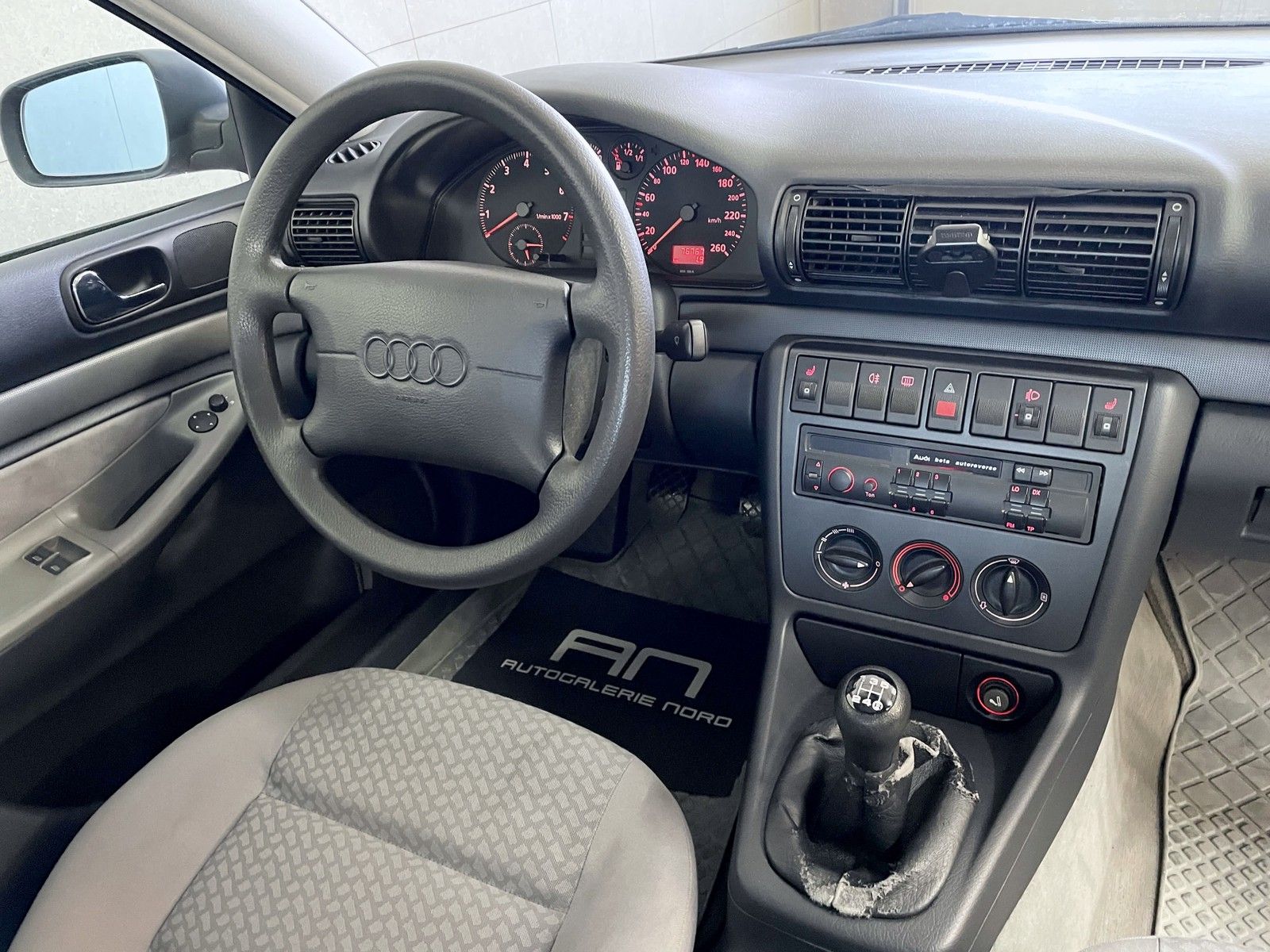 Audi A4 A4 1.6 1. Hand+Rentner+Liebhaberfahrzeug