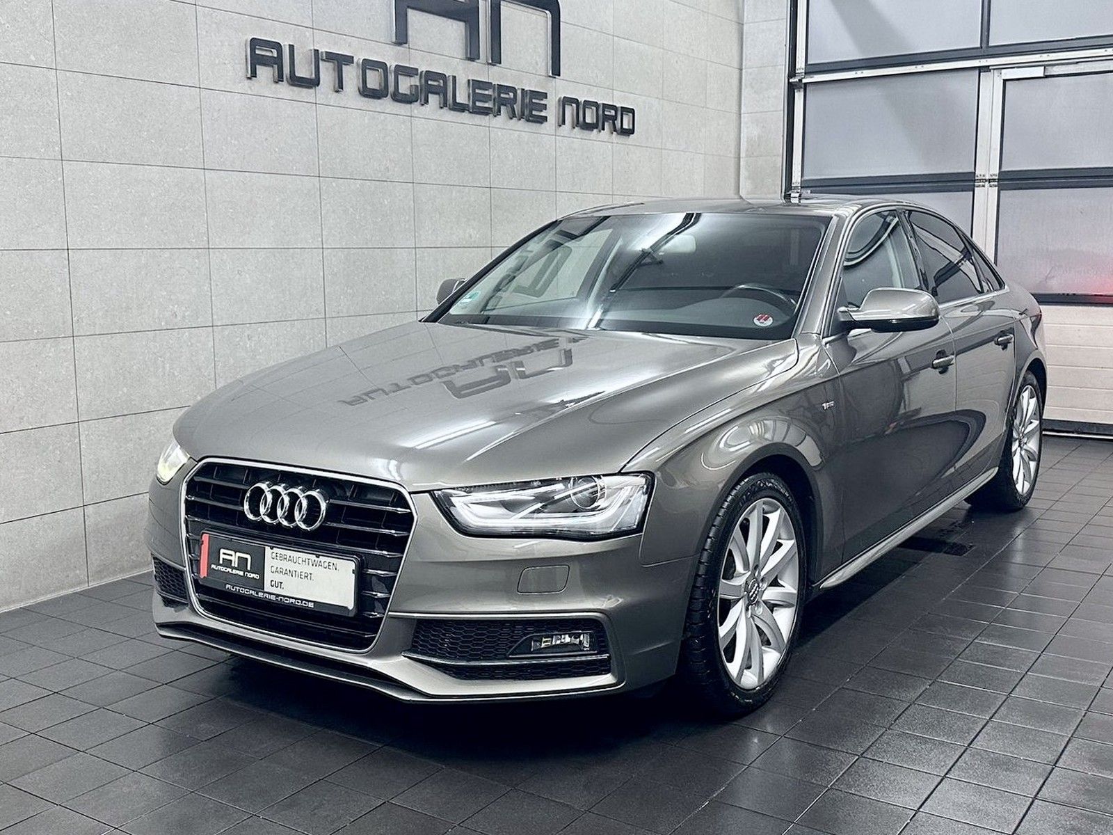 Audi A4 A4 Ambition 3.0 S Line Navi+Xenon+e.SHD+B&amp;O+AHK