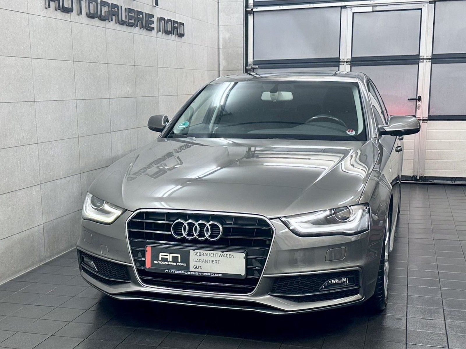 Audi A4 A4 Ambition 3.0 S Line Navi+Xenon+e.SHD+B&amp;O+AHK