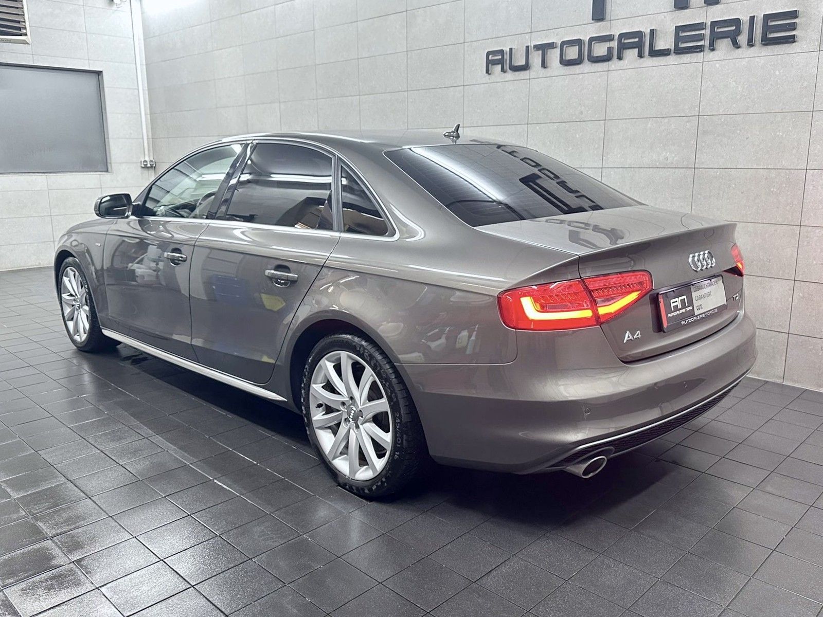 Audi A4 A4 Ambition 3.0 S Line Navi+Xenon+e.SHD+B&amp;O+AHK