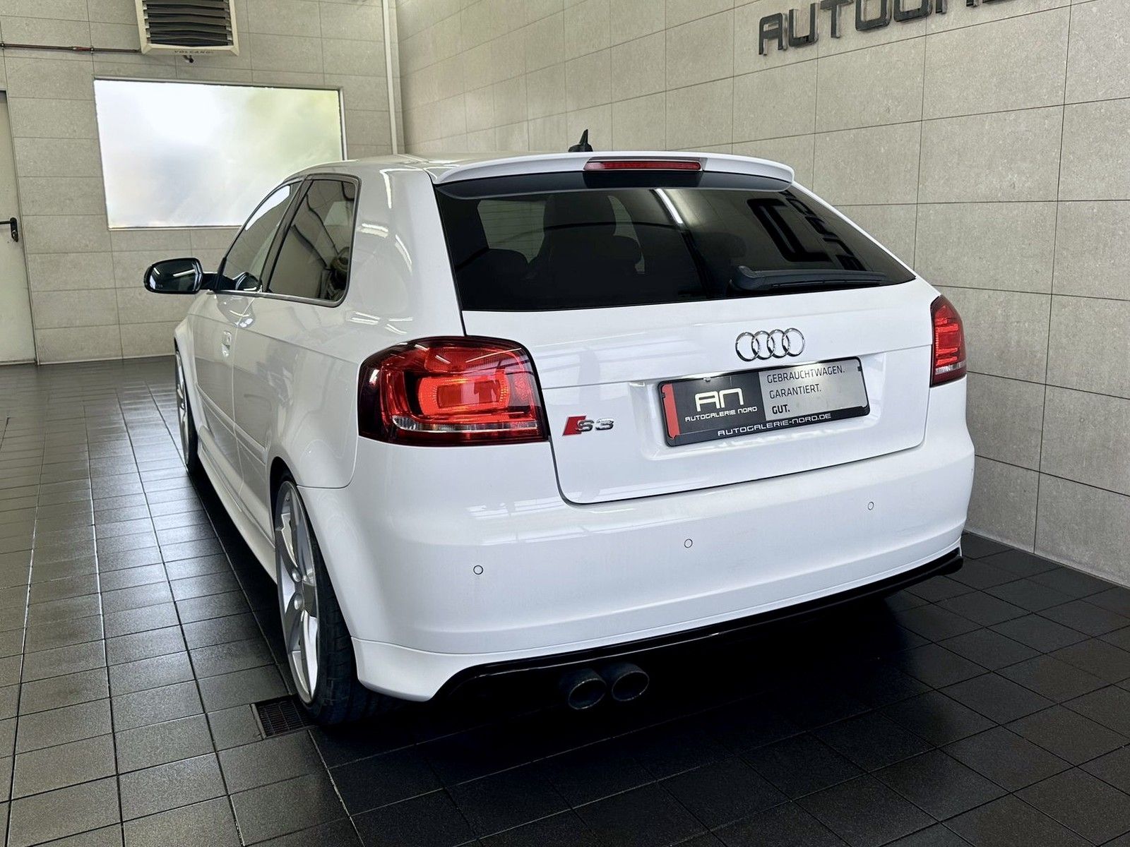 Audi S3 S3 quattro Audi-Exclusive Schalensitze+e.SHD+BOS