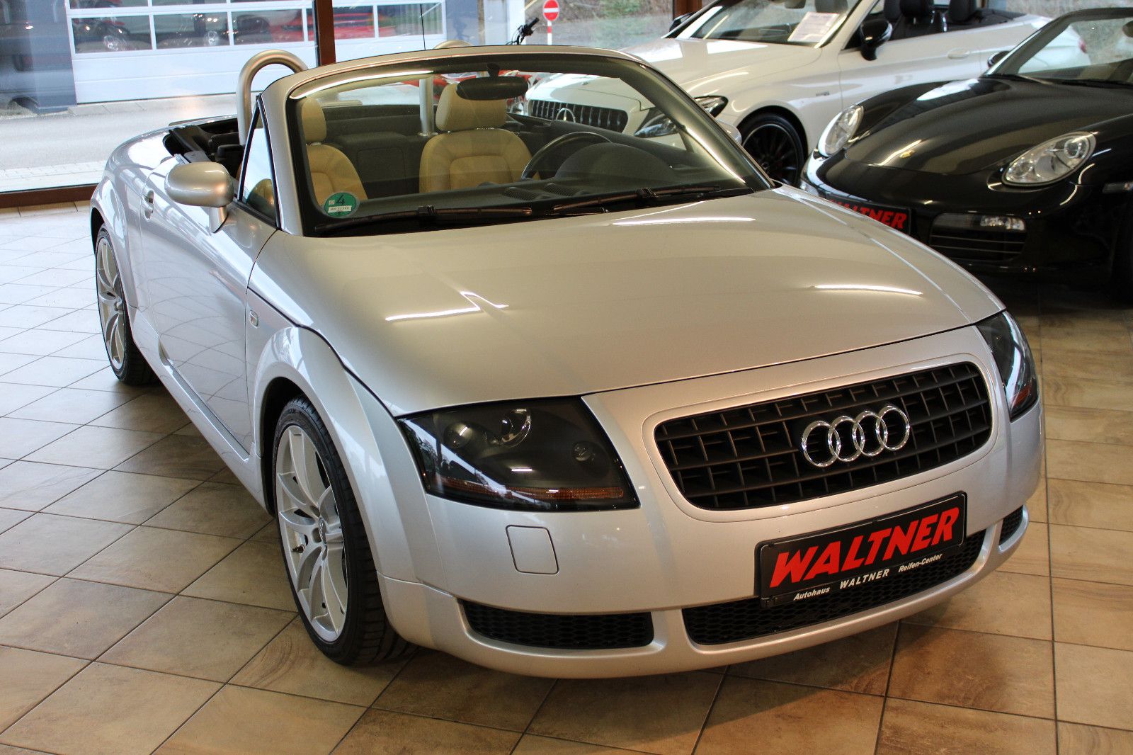 Audi TT TT 1.8 T Roadster *Bestzust.+2. Hand+Deutsch*