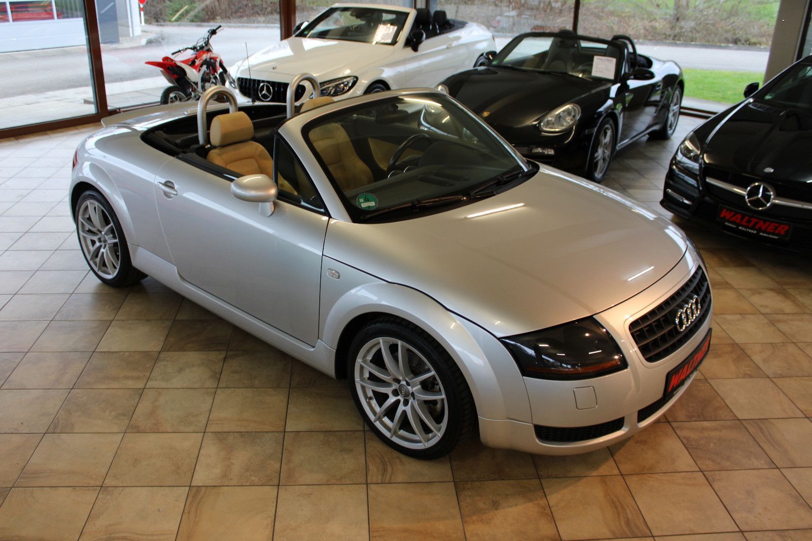 Audi TT TT 1.8 T Roadster *Bestzust.+2. Hand+Deutsch*