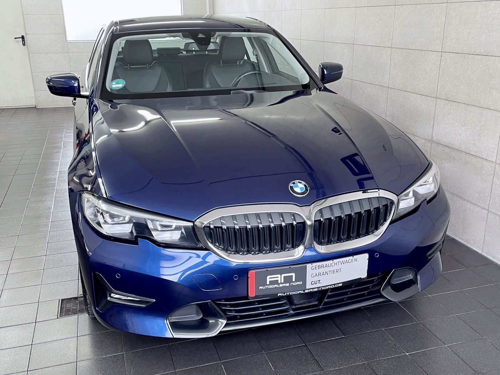 BMW 330 330 i Sport Line HeadUp+KeyGo+Shadow +Ambiente