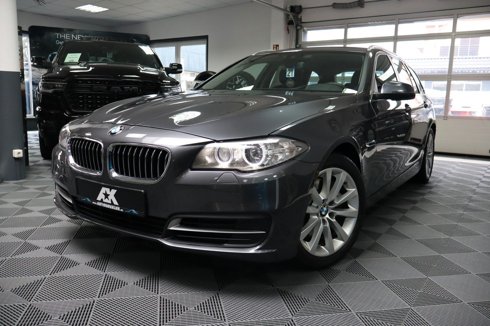 BMW 528 528i xDrive Head-Up HiFi Facelift 18&quot;Navi Xenon