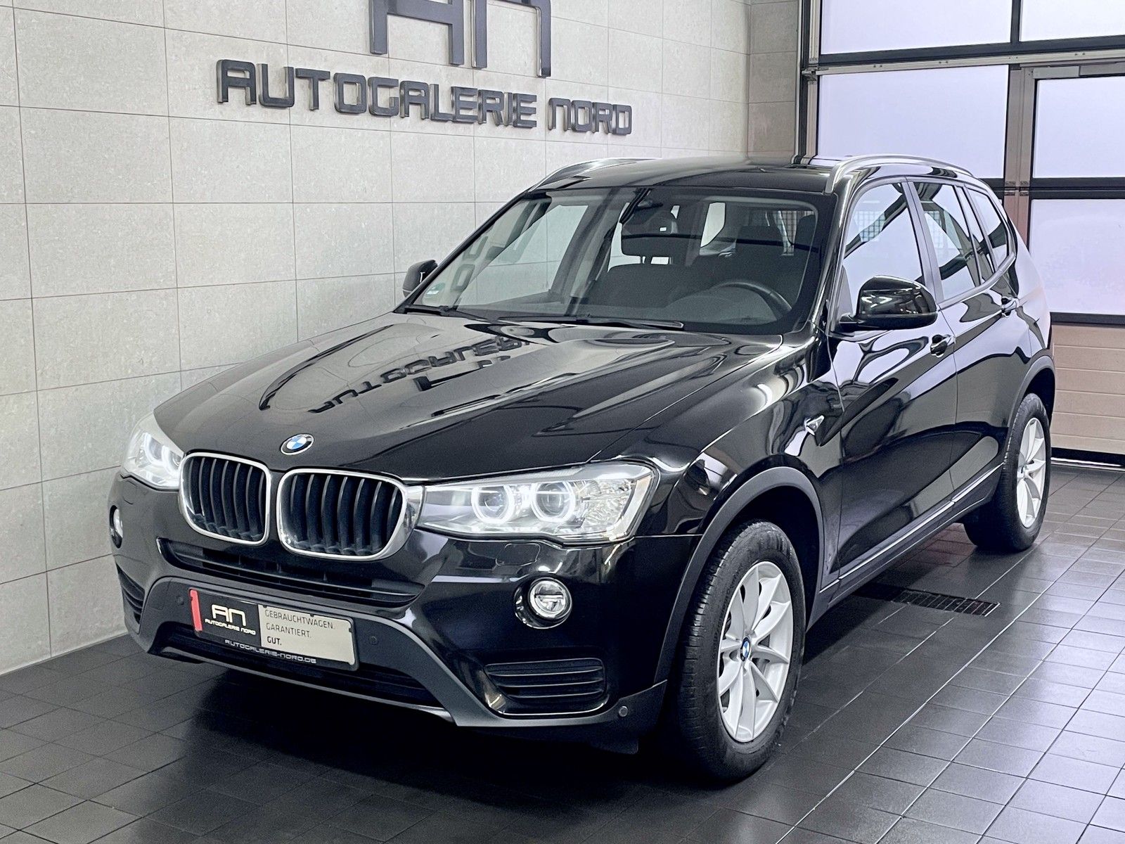 BMW X3 X3 Navi+Xenon+Lenkradheiz+s.AHK+PDCC