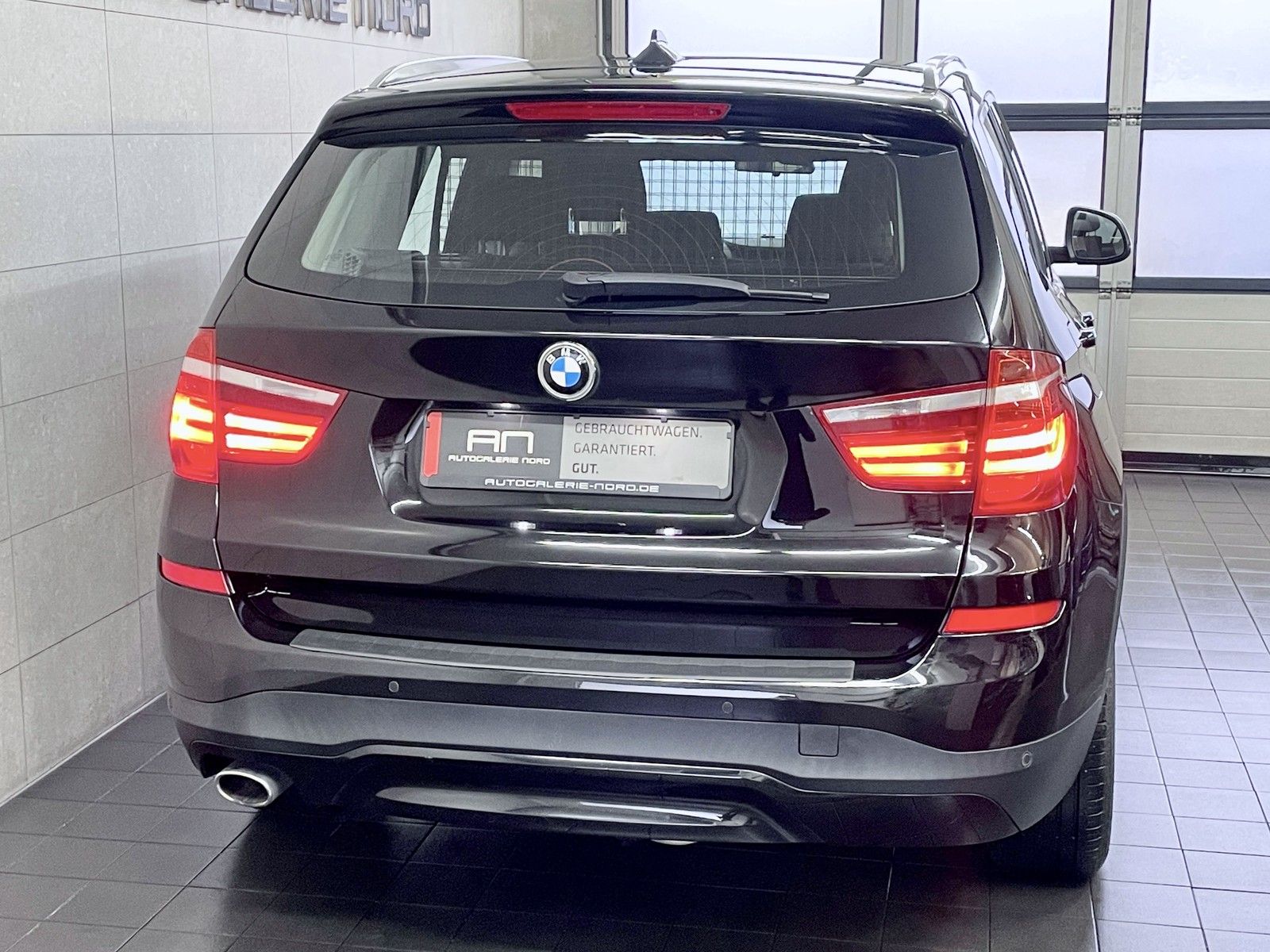 BMW X3 X3 Navi+Xenon+Lenkradheiz+s.AHK+PDCC