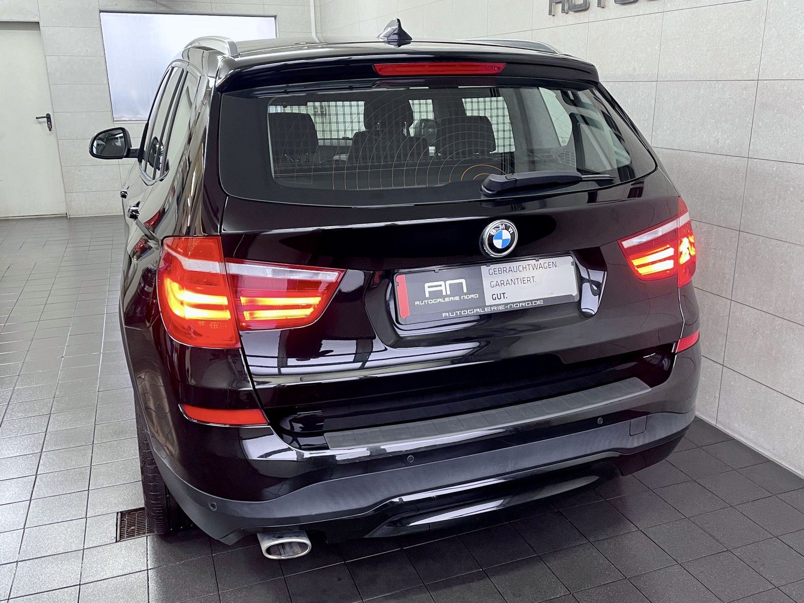 BMW X3 X3 Navi+Xenon+Lenkradheiz+s.AHK+PDCC