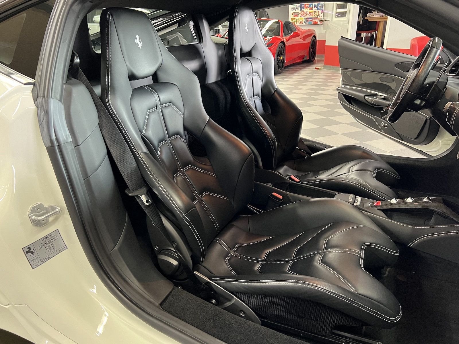 Ferrari 488 GTB 488 GTB unfallfrei*Scheckheft*Racing Seats*Lift