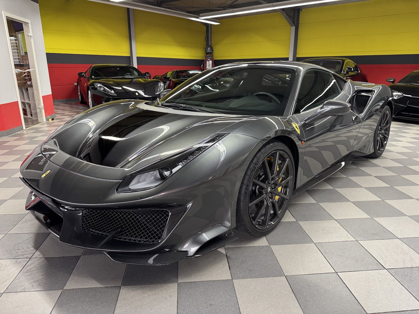 Ferrari 488 Pista 488 Pista Dt. Auto*1.Hand*u-frei*Carbon Felgen