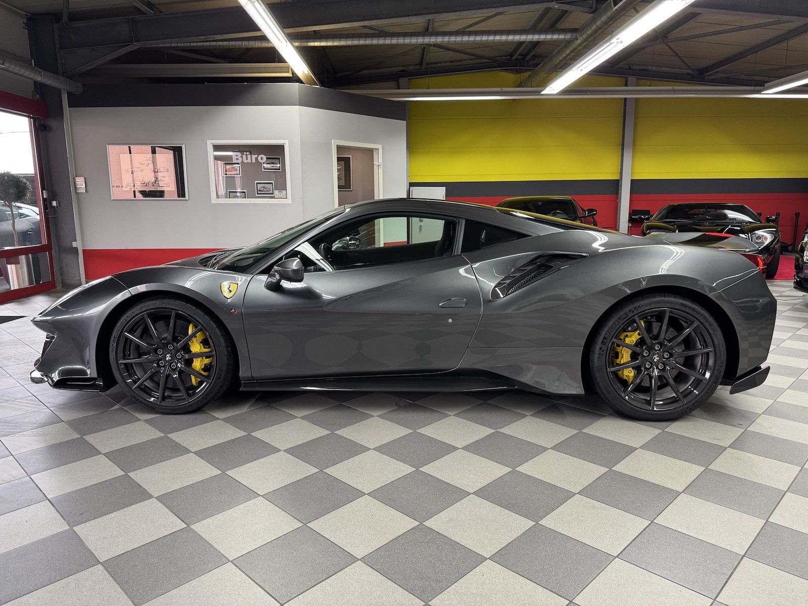 Ferrari 488 Pista 488 Pista Dt. Auto*1.Hand*u-frei*Carbon Felgen