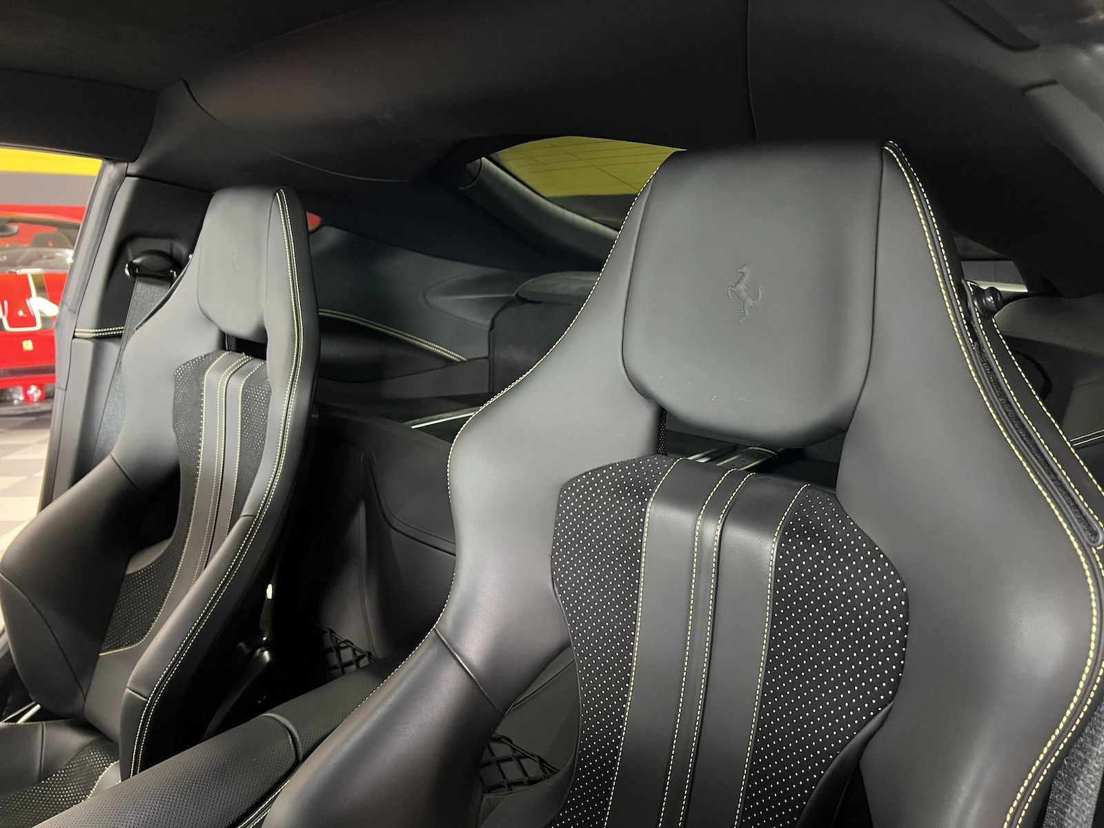 Ferrari 812 812 Superfast u-frei*Scheckheft*Racing Seats