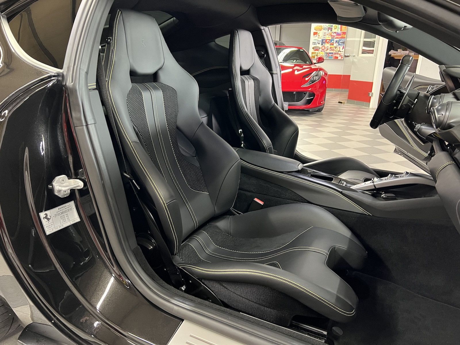 Ferrari 812 812 Superfast u-frei*Scheckheft*Racing Seats