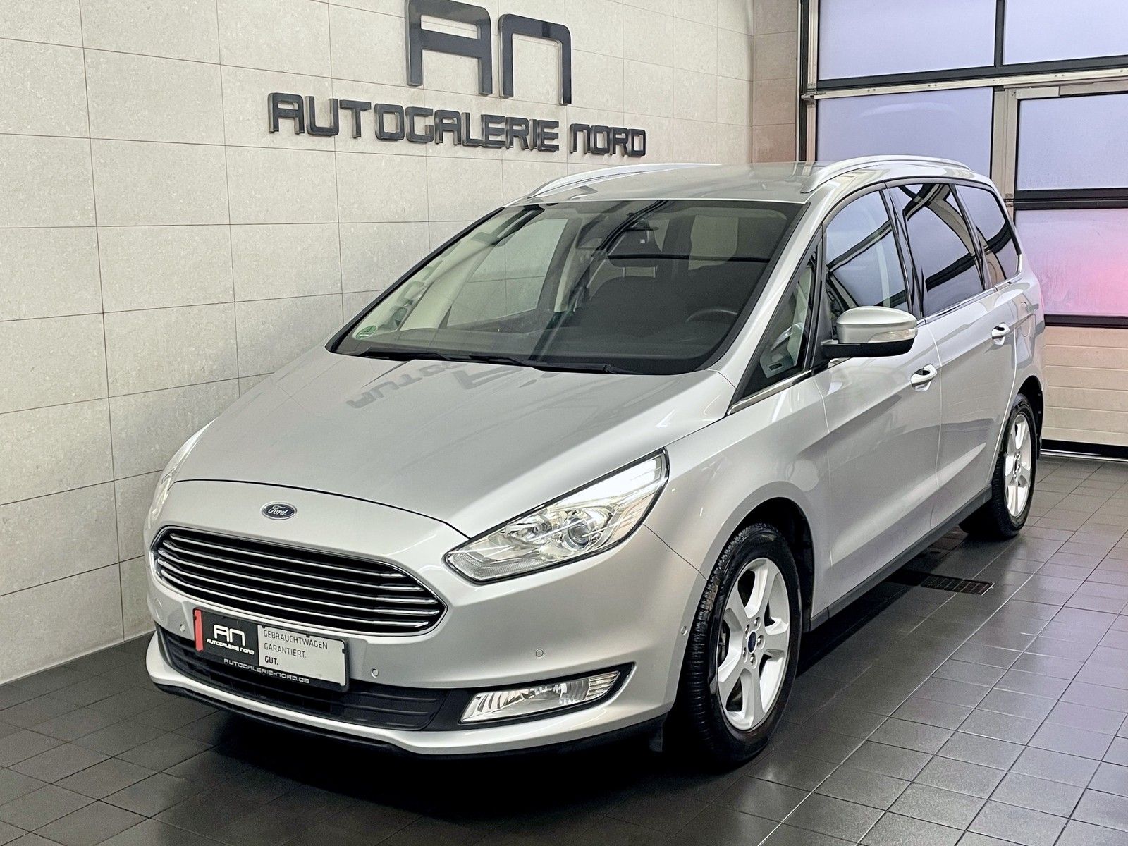 Ford Galaxy Galaxy Titanium Navi+Keyfree+Apple-Car+7 Sitze