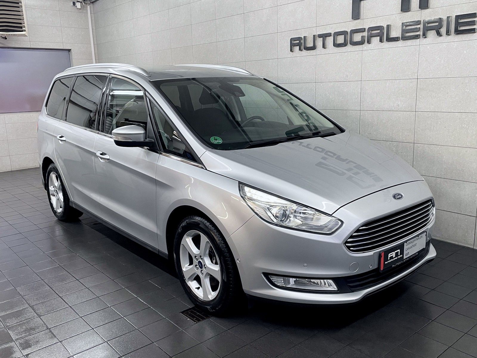 Ford Galaxy Galaxy Titanium Navi+Keyfree+Apple-Car+7 Sitze