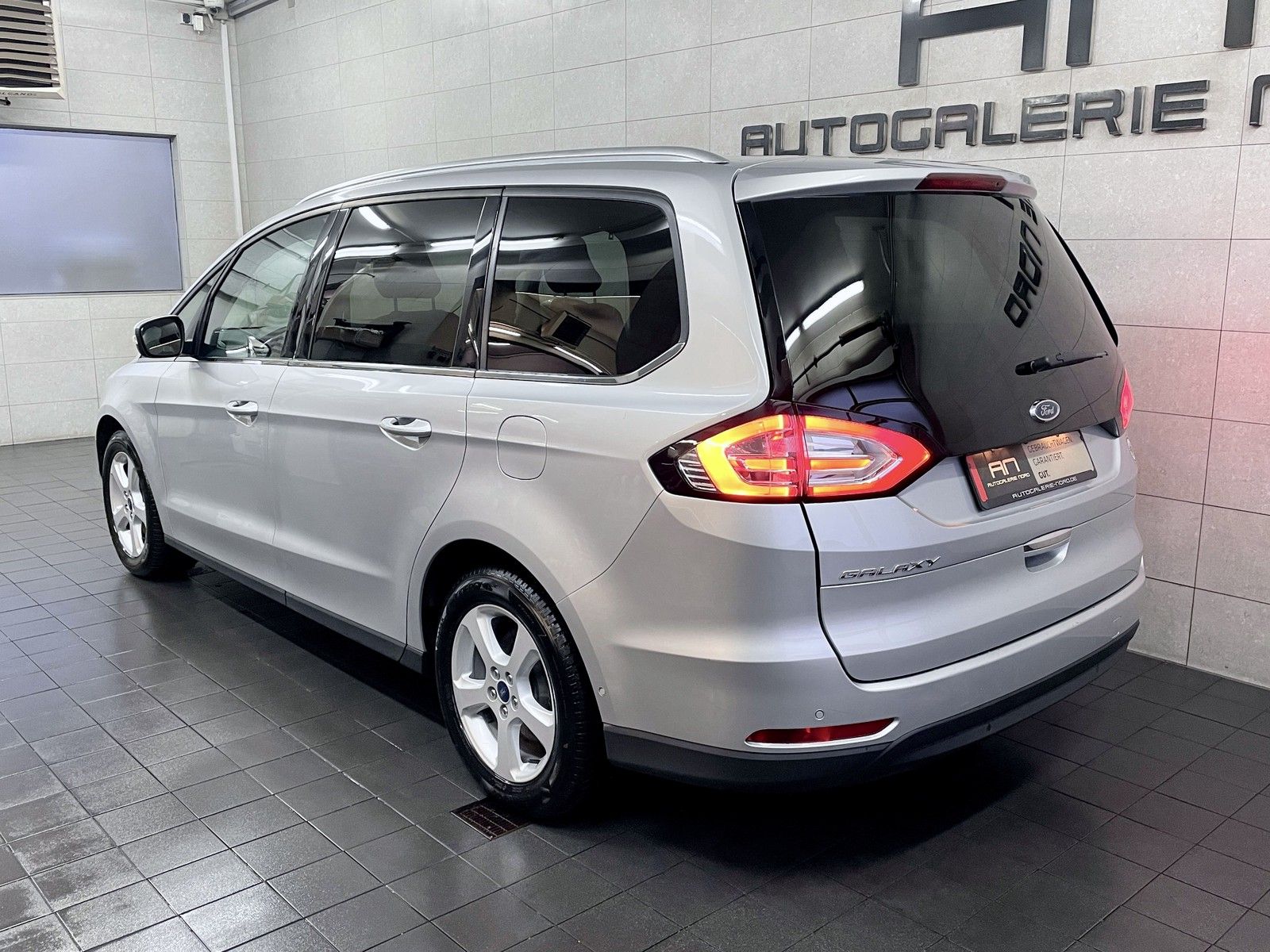 Ford Galaxy Galaxy Titanium Navi+Keyfree+Apple-Car+7 Sitze