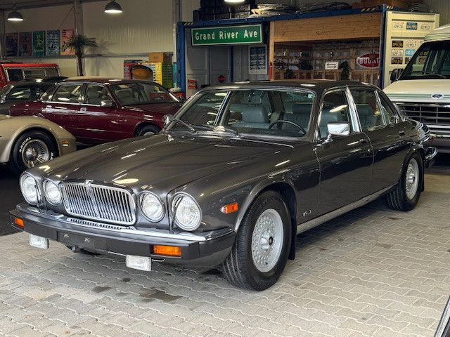 Jaguar XJ12 XJ12, Vanden Plas Edition, 1.Hand, 55.200 km