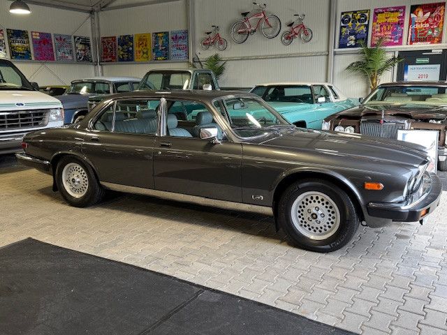 Jaguar XJ12 XJ12, Vanden Plas Edition, 1.Hand, 55.200 km