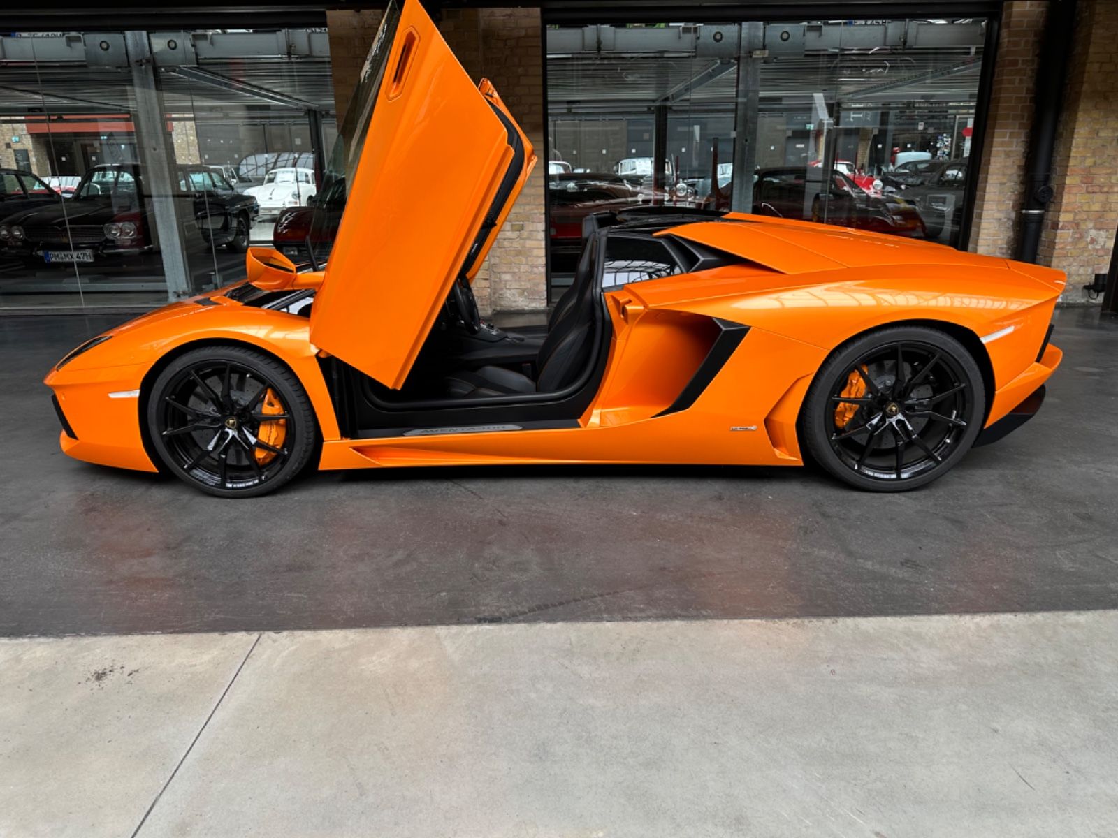 Lamborghini Aventador Aventador LP 700-4 Roadster