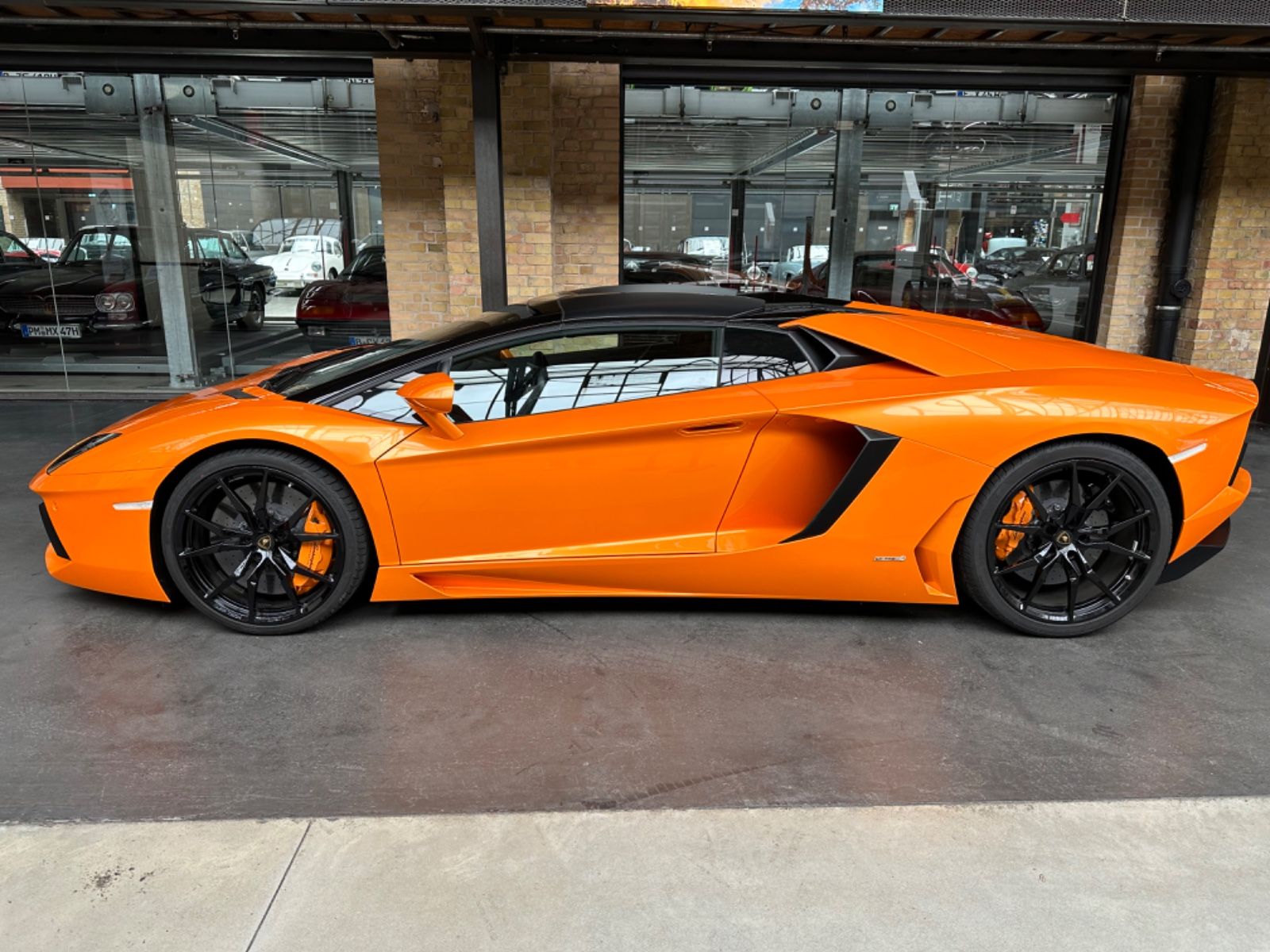 Lamborghini Aventador Aventador LP 700-4 Roadster