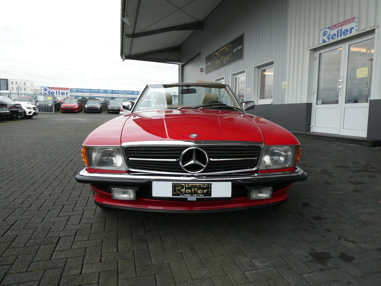 Mercedes-Benz 300 300 SL (R107), 3.Hand, deutsche Erstauslieferung