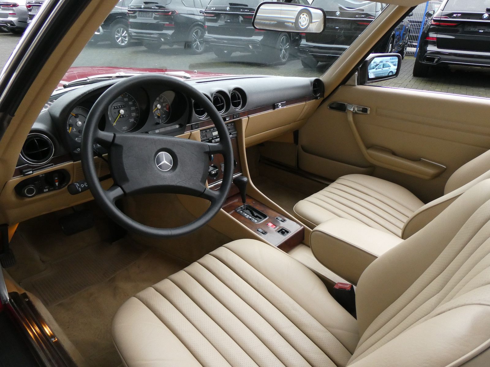 Mercedes-Benz 300 300 SL (R107), 3.Hand, deutsche Erstauslieferung