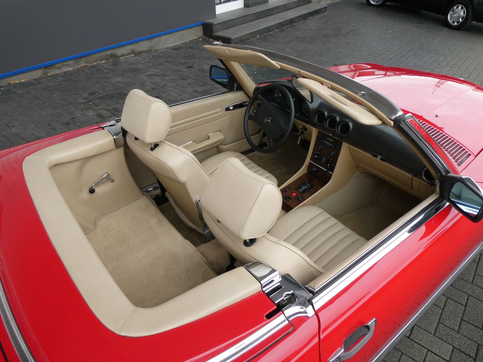 Mercedes-Benz 300 300 SL (R107), 3.Hand, deutsche Erstauslieferung