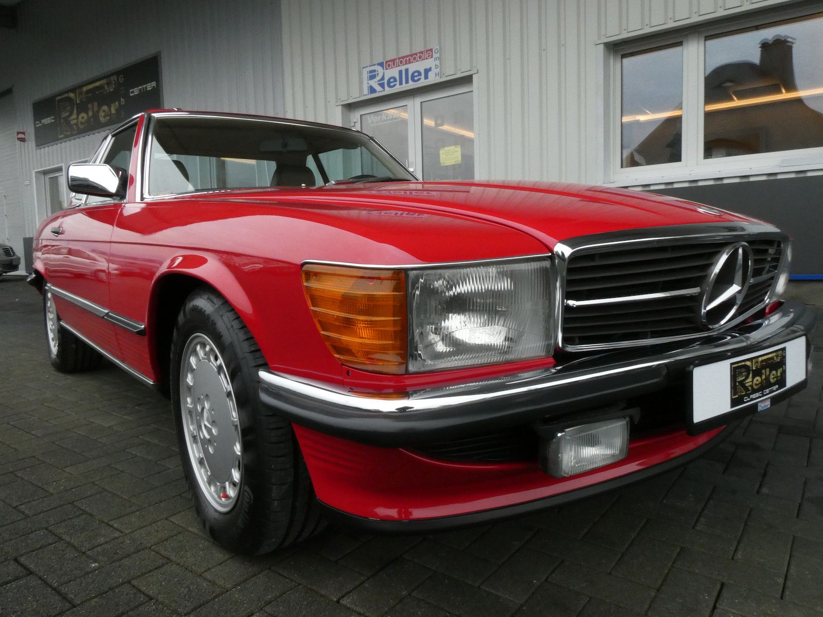 Mercedes-Benz 300 300 SL (R107), 3.Hand, deutsche Erstauslieferung